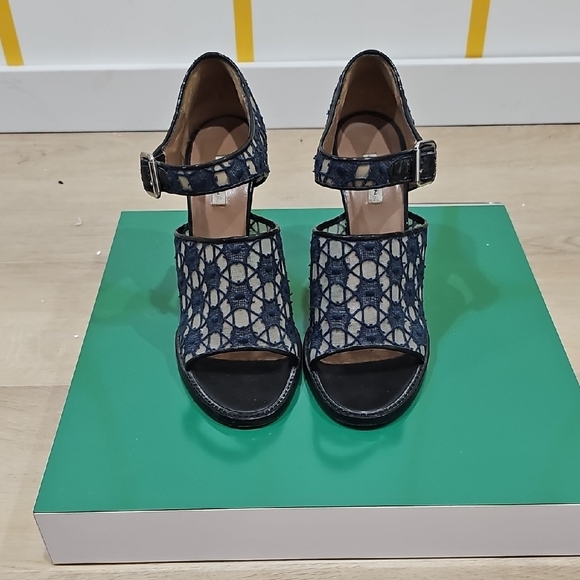 Carven Shoes - Luxury, Lace Navy Party, or Buisness, Platformn, Formal, Elegant Shoes Size 9